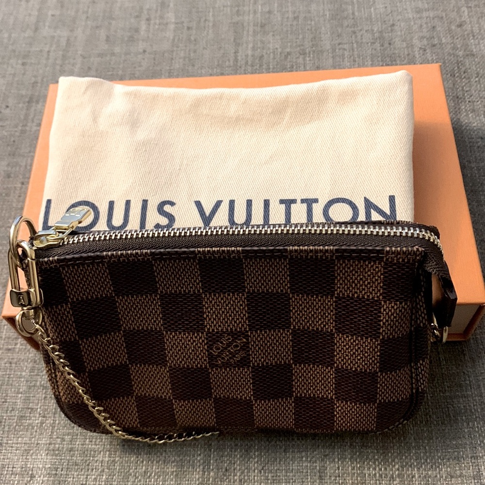 💯% Authentic Louis Vuitton Mini Pochette in Damier Ebene